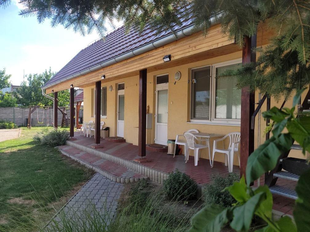 Alenka Sturovo Exterior foto